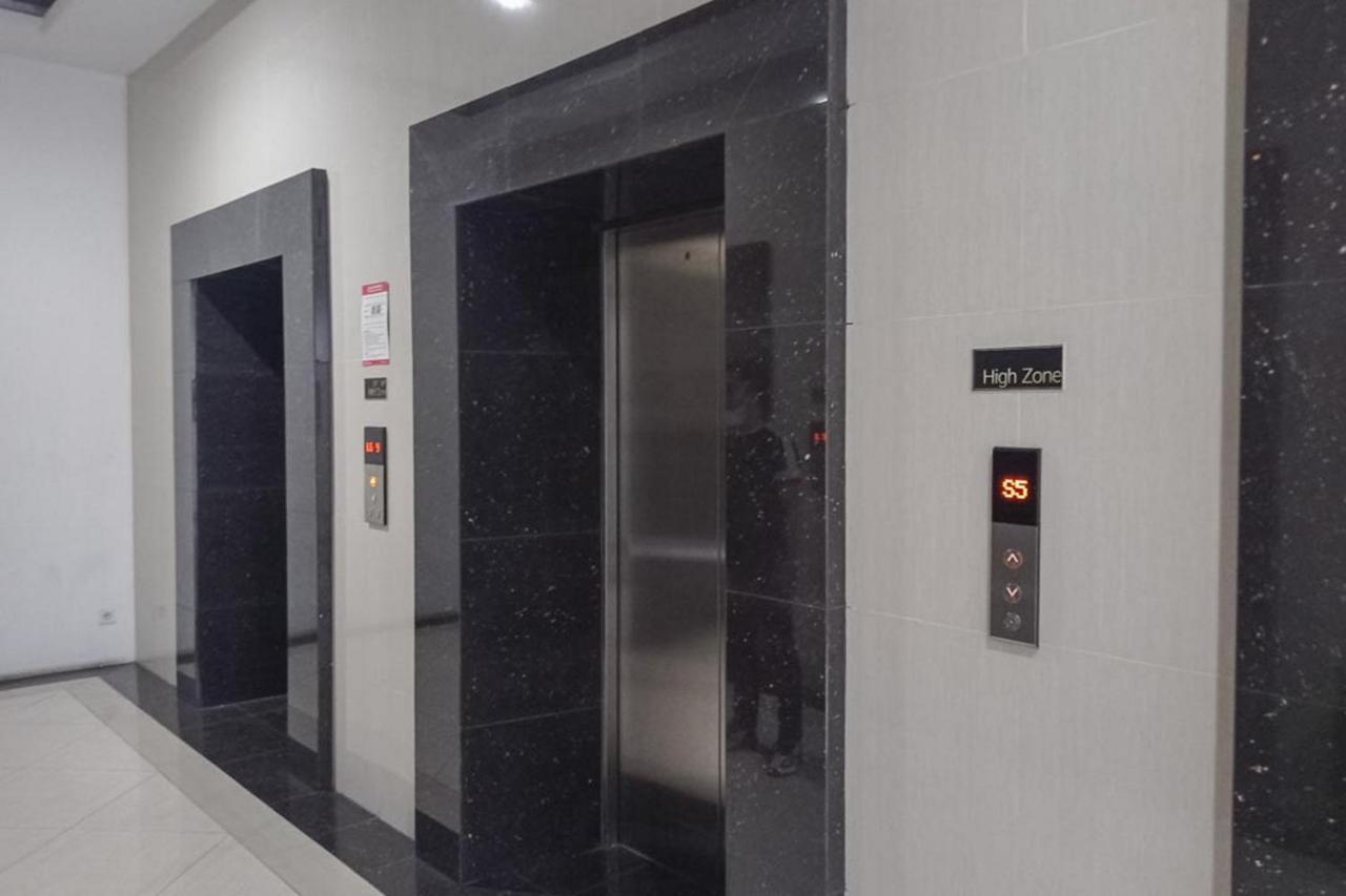 Redliving Apartemen Grand Kamala Lagoon - Pekayon Tower Barclay North Bekasi Bagian luar foto