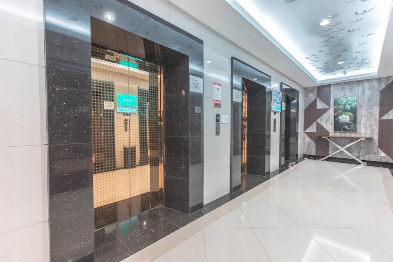 Redliving Apartemen Grand Kamala Lagoon - Pekayon Tower Barclay North Bekasi Bagian luar foto